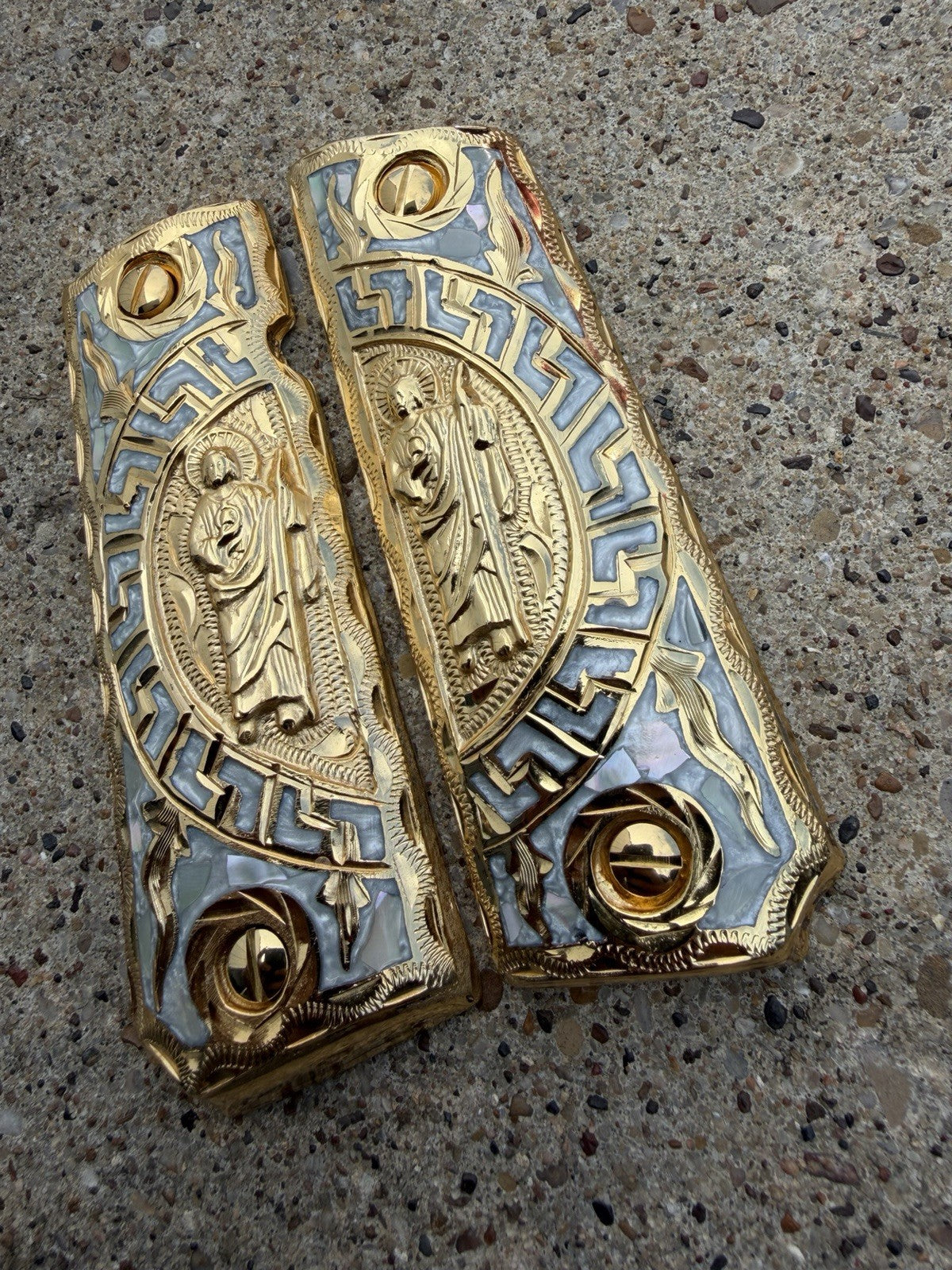 1911 45 38 Super Full Size San Judas Gold Gun Pistol Grip Cachas & 24K Screws