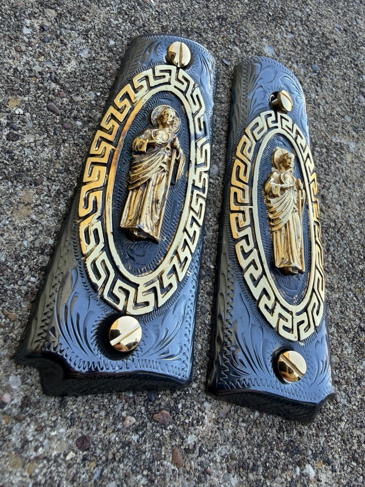 1911 45 38 Super Full Size San Judas Gold Gun Pistol Grip Cachas & 24K Screws