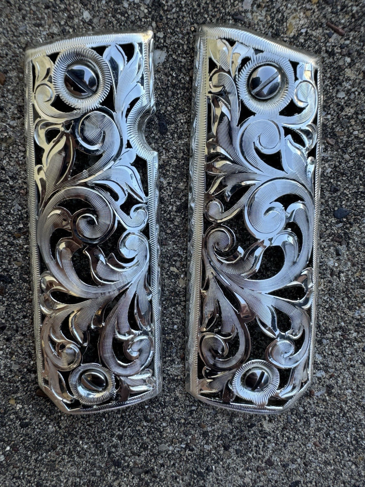 1911 45 38 Super Full Size Gun Pistol Grip Cachas & Polished Screws