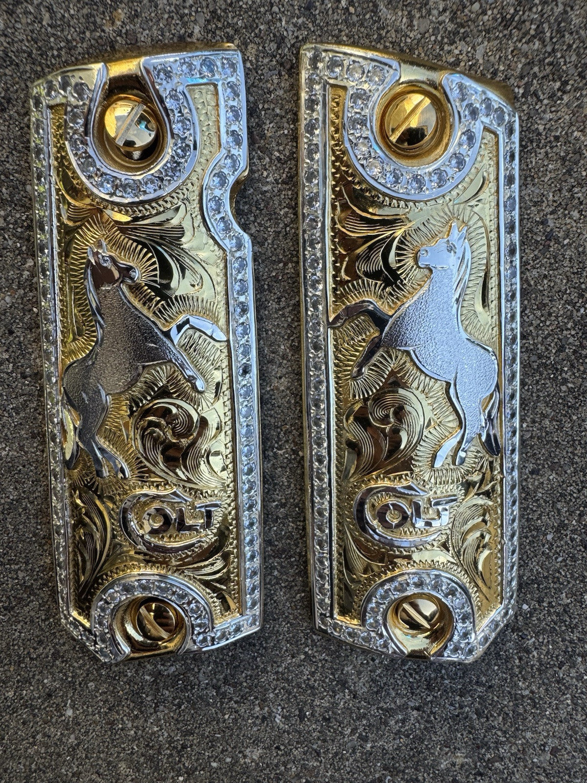 1911 ZIRCONIAS 45 38 SUPER COLT HORSE GOLD GUN PISTOL GRIP CACHAS & 24KSCREW