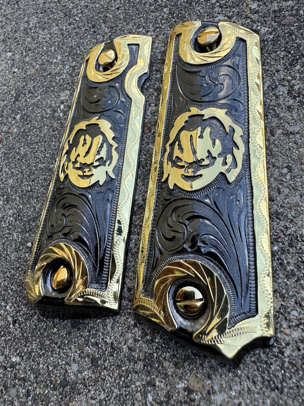 1911 45 38 Super Full Size Chucky Gold Gun Pistol Grip Cachas & 24K Screws