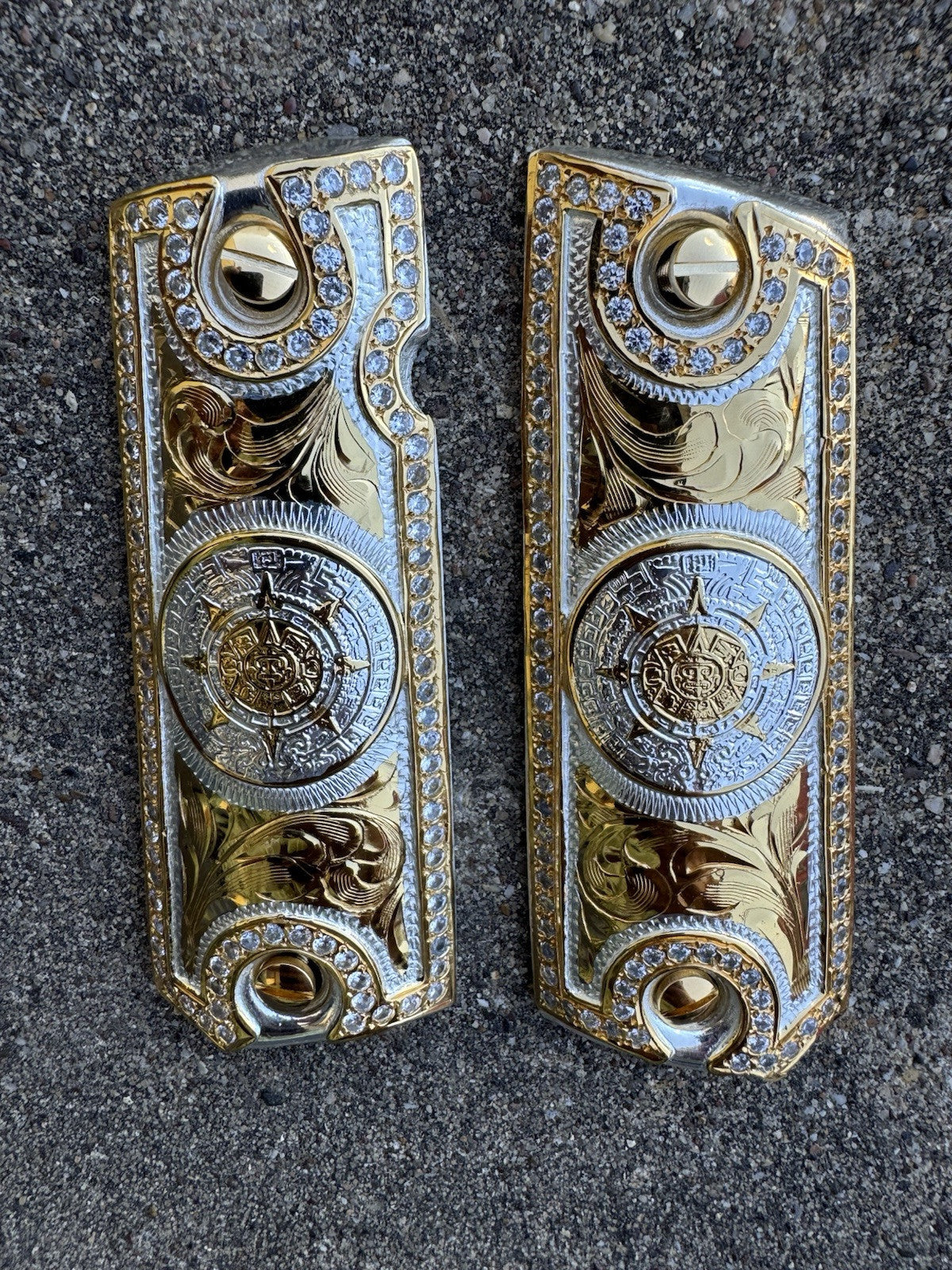 1911 ZIRCONIA 45 38 SUPER COLT AZTEC GOLD GUN PISTOL GRIP CACHAS & 24KSCREW