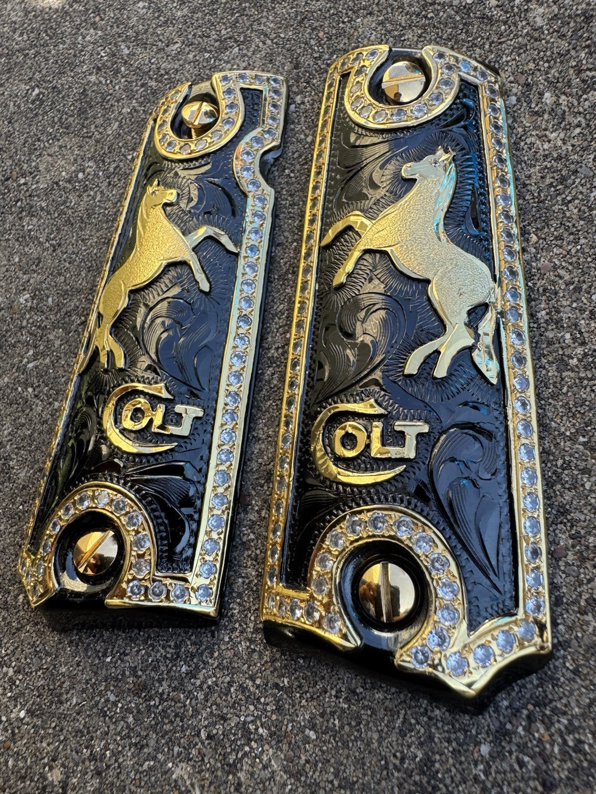 1911 ZIRCONIAS 45 38 SUPER COLT HORSE GOLD GUN PISTOL GRIP CACHAS & 24KSCREW