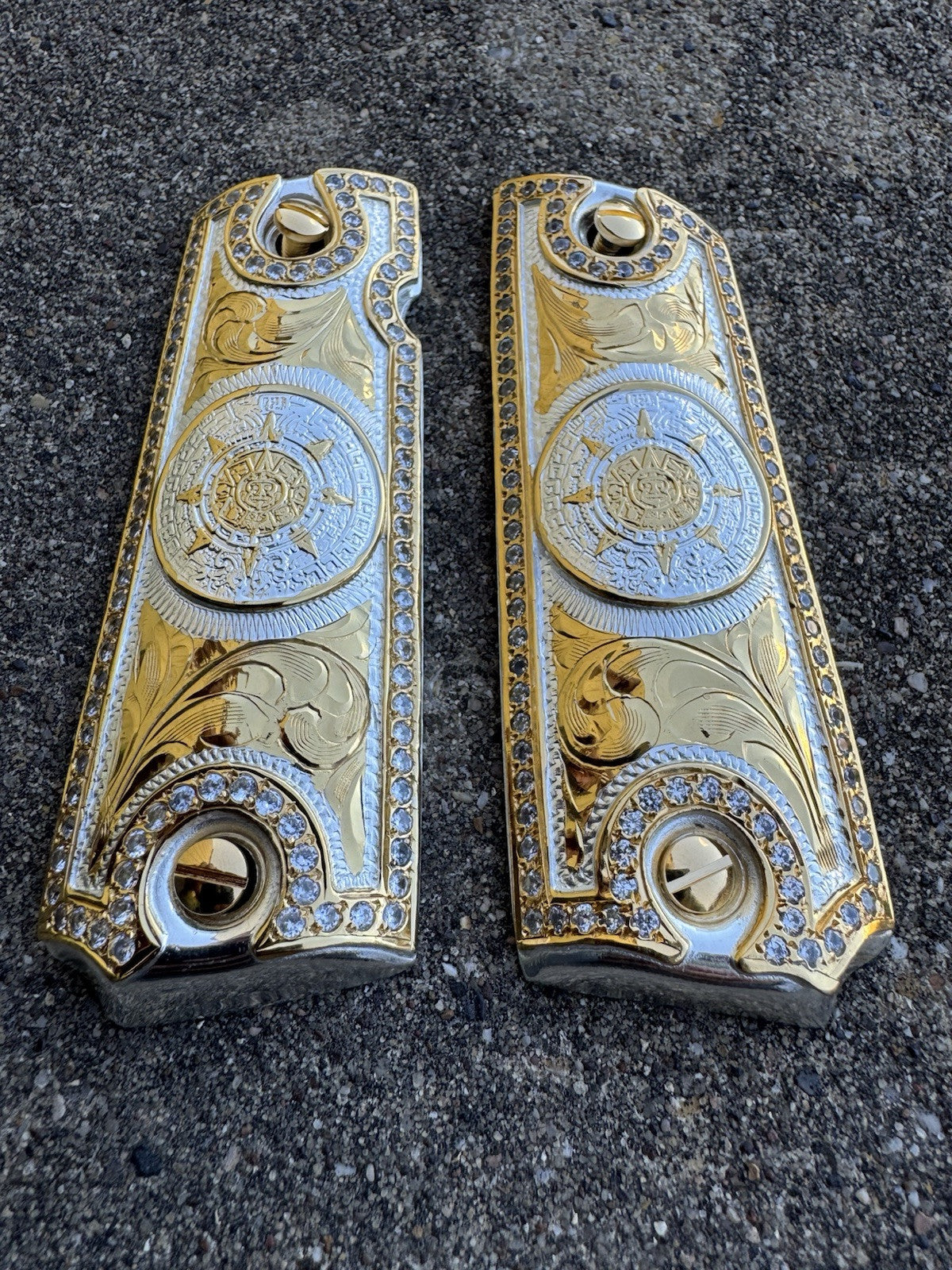 1911 ZIRCONIA 45 38 SUPER COLT AZTEC GOLD GUN PISTOL GRIP CACHAS & 24KSCREW