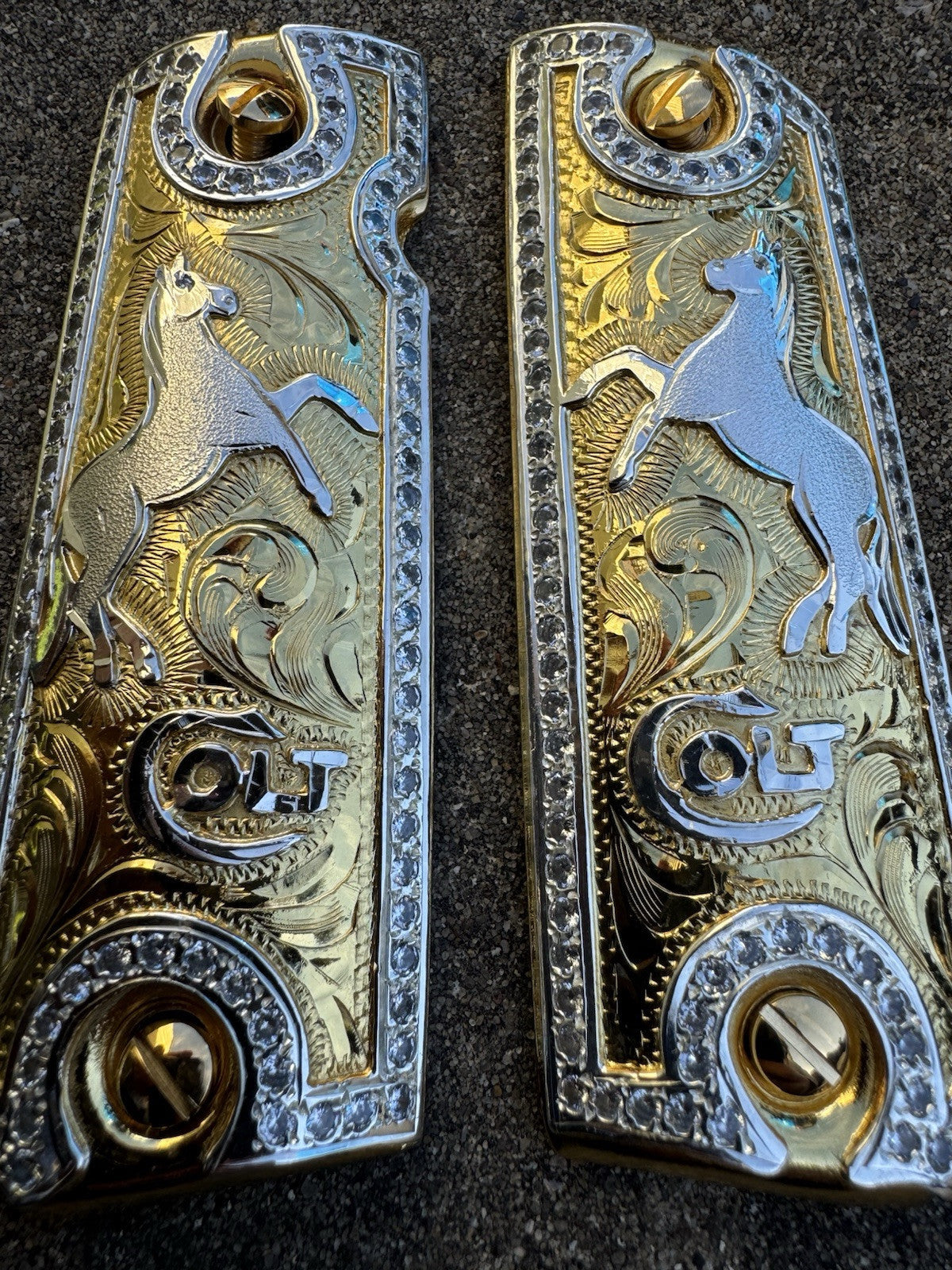 1911 ZIRCONIAS 45 38 SUPER COLT HORSE GOLD GUN PISTOL GRIP CACHAS & 24KSCREW