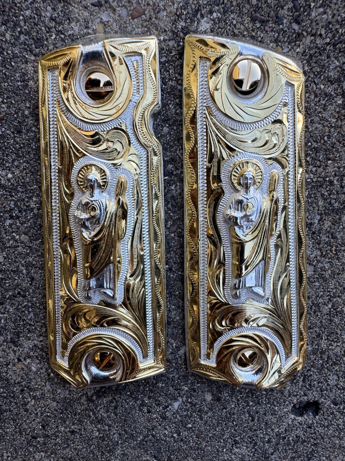 1911 Full Size 45 38 Super San Judas Gold Gun Pistol Grip Cachas & 24K Screws