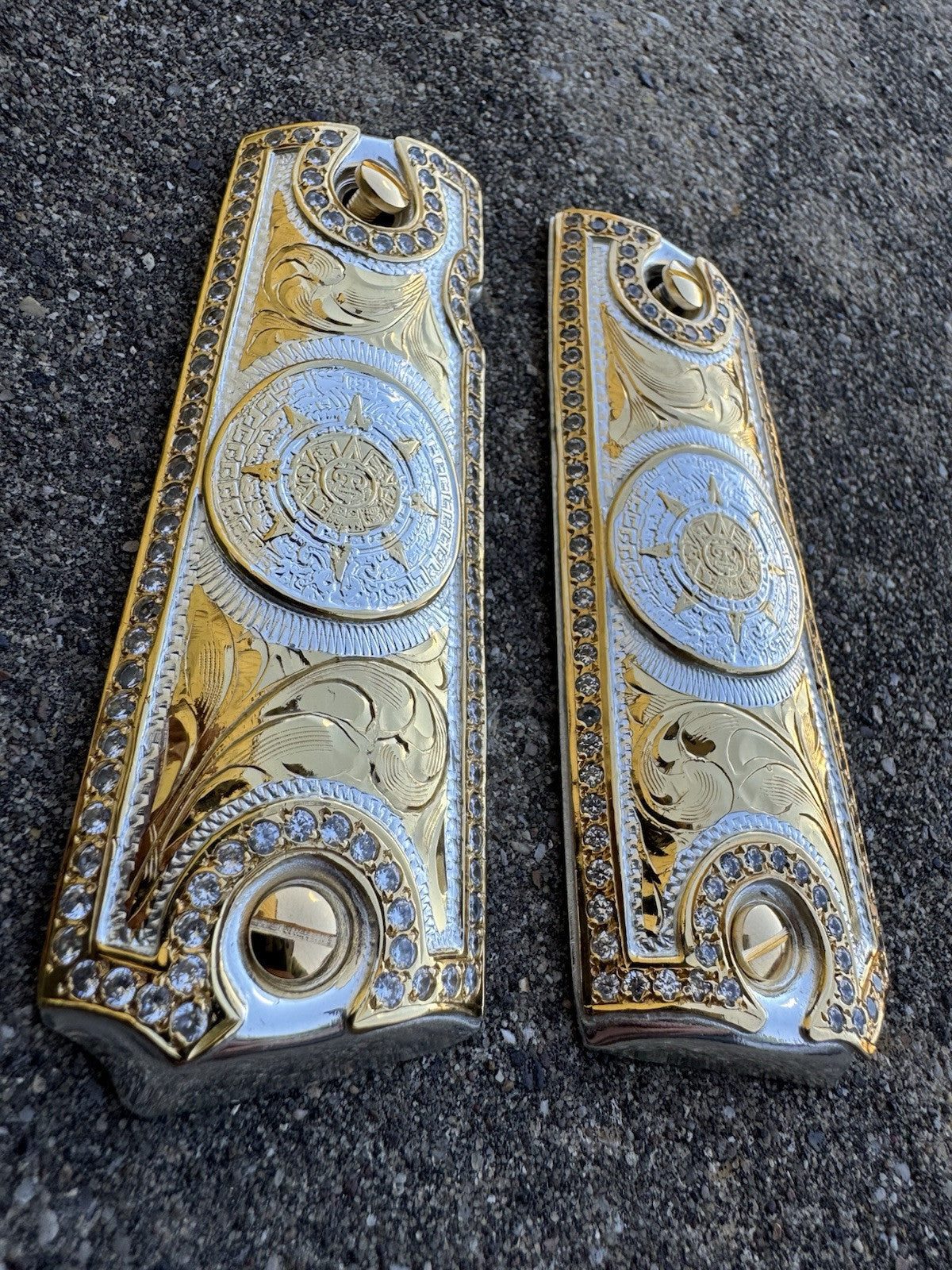 1911 ZIRCONIA 45 38 SUPER COLT AZTEC GOLD GUN PISTOL GRIP CACHAS & 24KSCREW