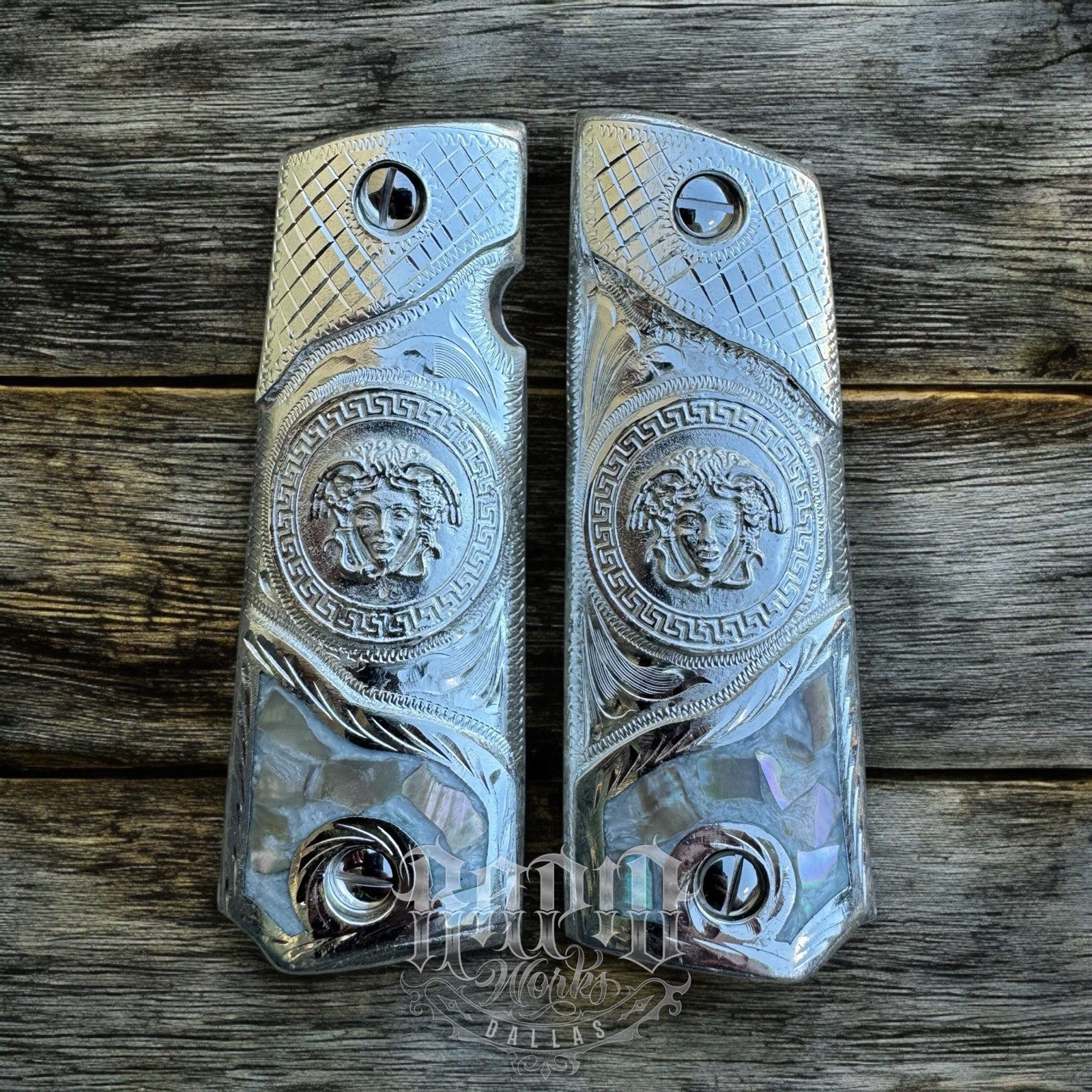 1911 45 38 Super Full Size Versace Gun Pistol Grip Cachas & Polished Screws