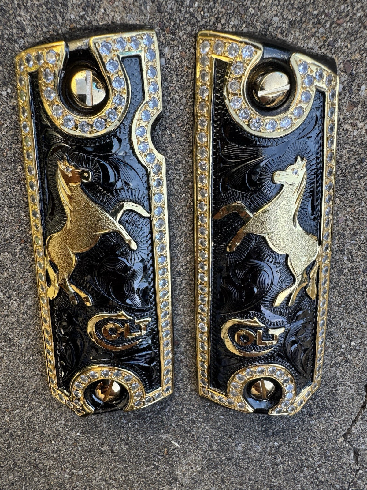 1911 ZIRCONIAS 45 38 SUPER COLT HORSE GOLD GUN PISTOL GRIP CACHAS & 24KSCREW