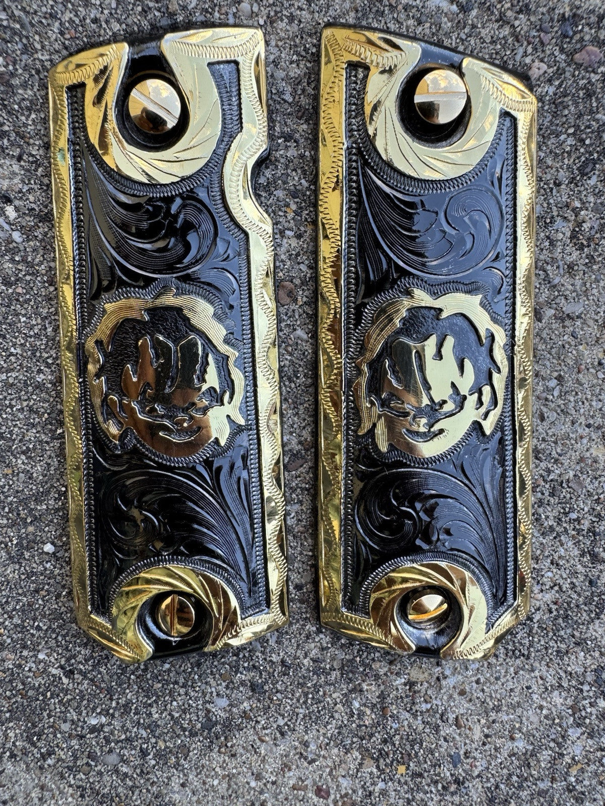 1911 45 38 Super Full Size Chucky Gold Gun Pistol Grip Cachas & 24K Screws